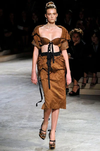 Look 2